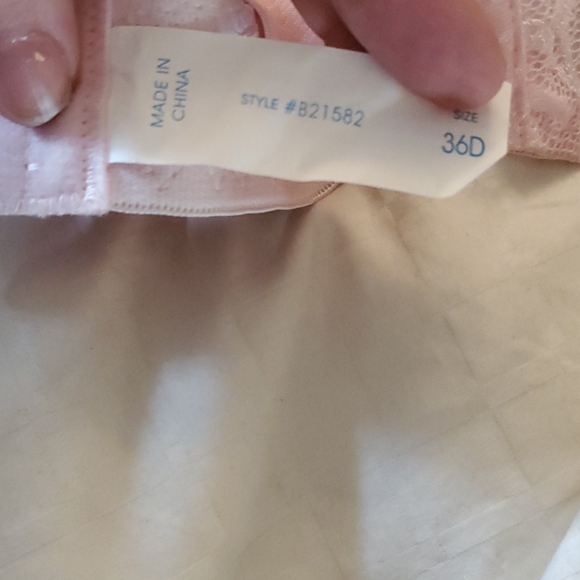 Light pink lace bra 36D. Super sexy - Picture 12 of 12